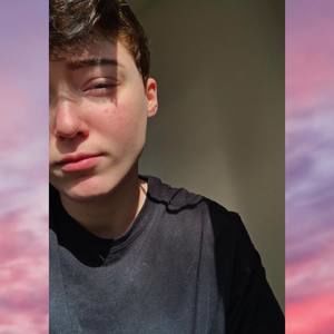 Meet your Posher, Avery